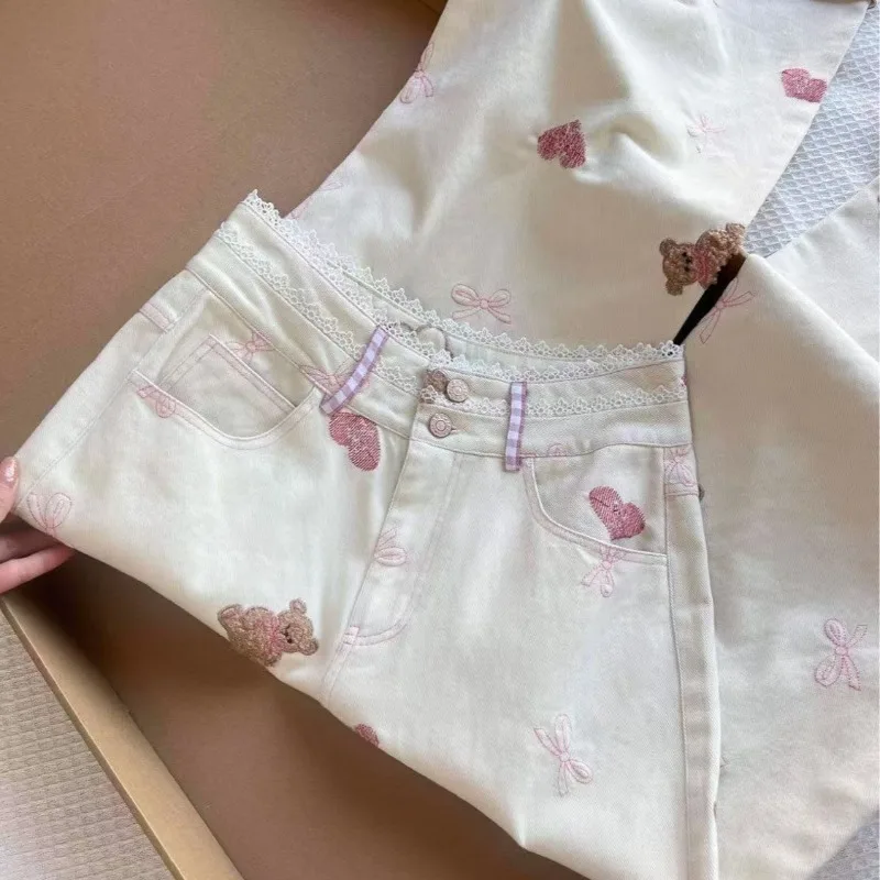 Jean brodé ours mignon pour fille, pantalon blanc taille haute à jambes larges, vêtements féminins à la mode, printemps