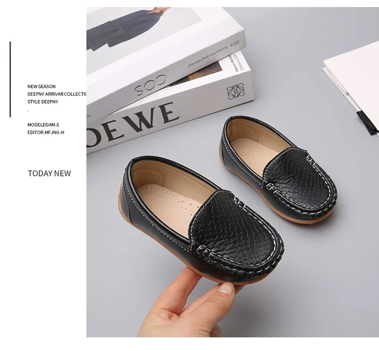 JGSHOWKITO 2026 Brandneue Jungen Casual Loafers Modische Klassische Weiche PU Slip-on Kinder Hochzeit Party Leder Flats Mokassins Trendy – Detail 5