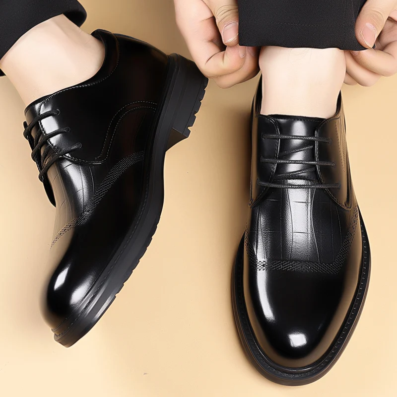 

Retro British Style Men's Banquet Formal Shoes Classic Brown Men's Brogue Shoes Versatile High-end Leather Business Shoes