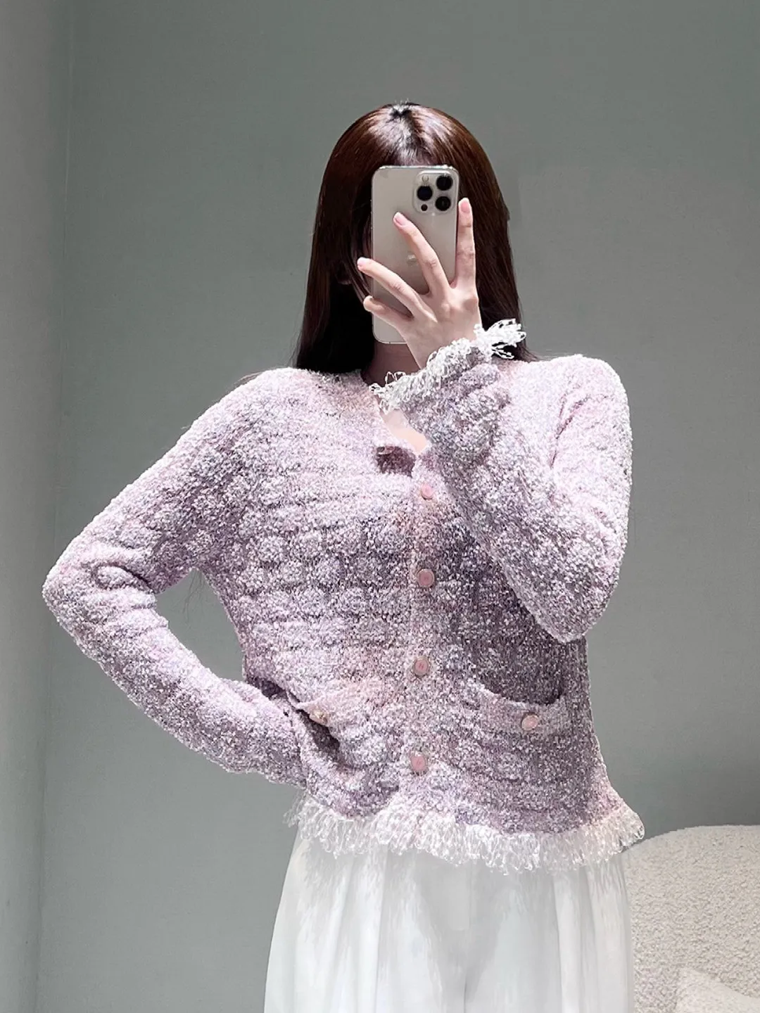 

2026 Early Spring New Round-Neck Knit Cardigan with Front Round Buttons and Fringe – Versatile & Fashionable