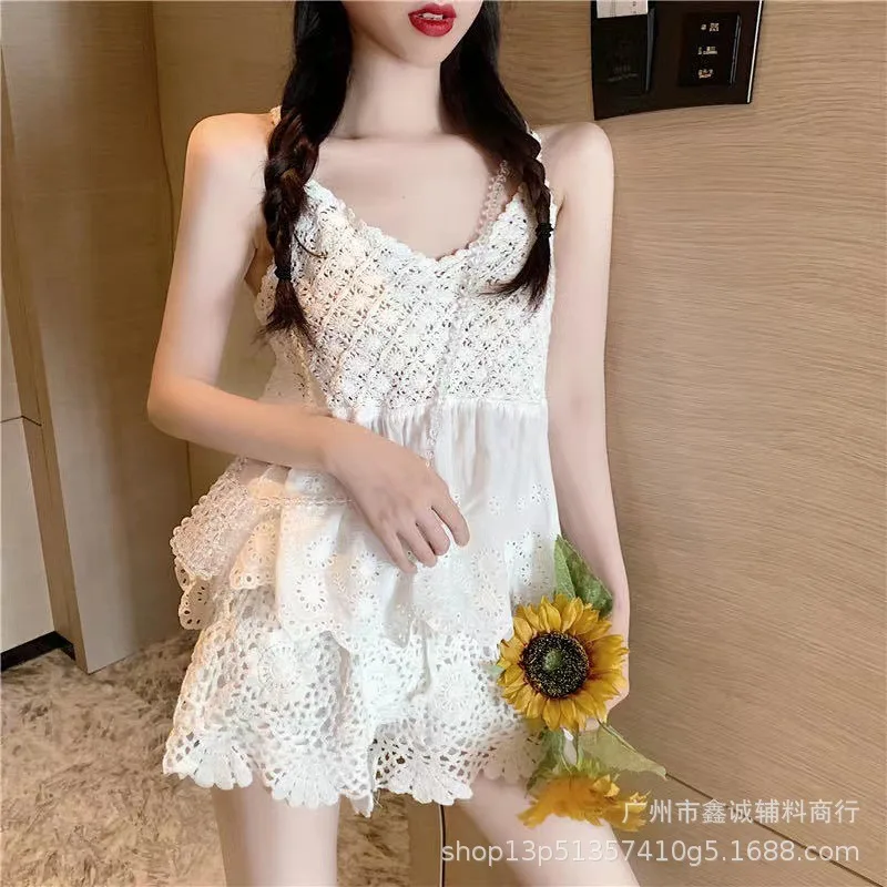 

Retro Fashion Suit High Waist Shorts Vacation Two-piece Set Women's Contrasting Color Splicing Hollow Loose and Thin Suspender