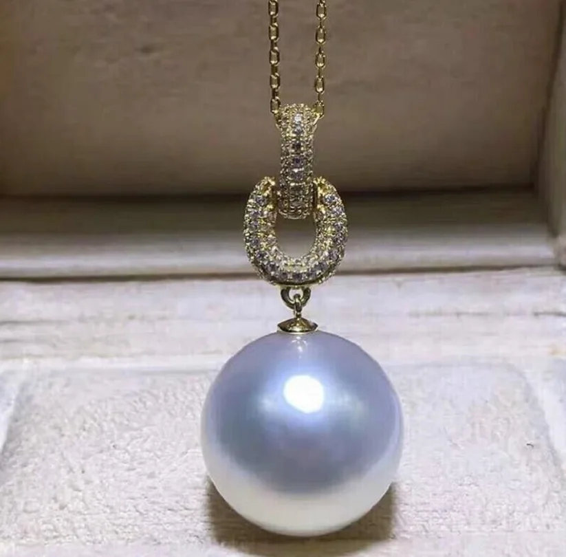 

AAAA 12-11mm South China Sea Round Gold Pearl Pendant Necklace 18K Gold