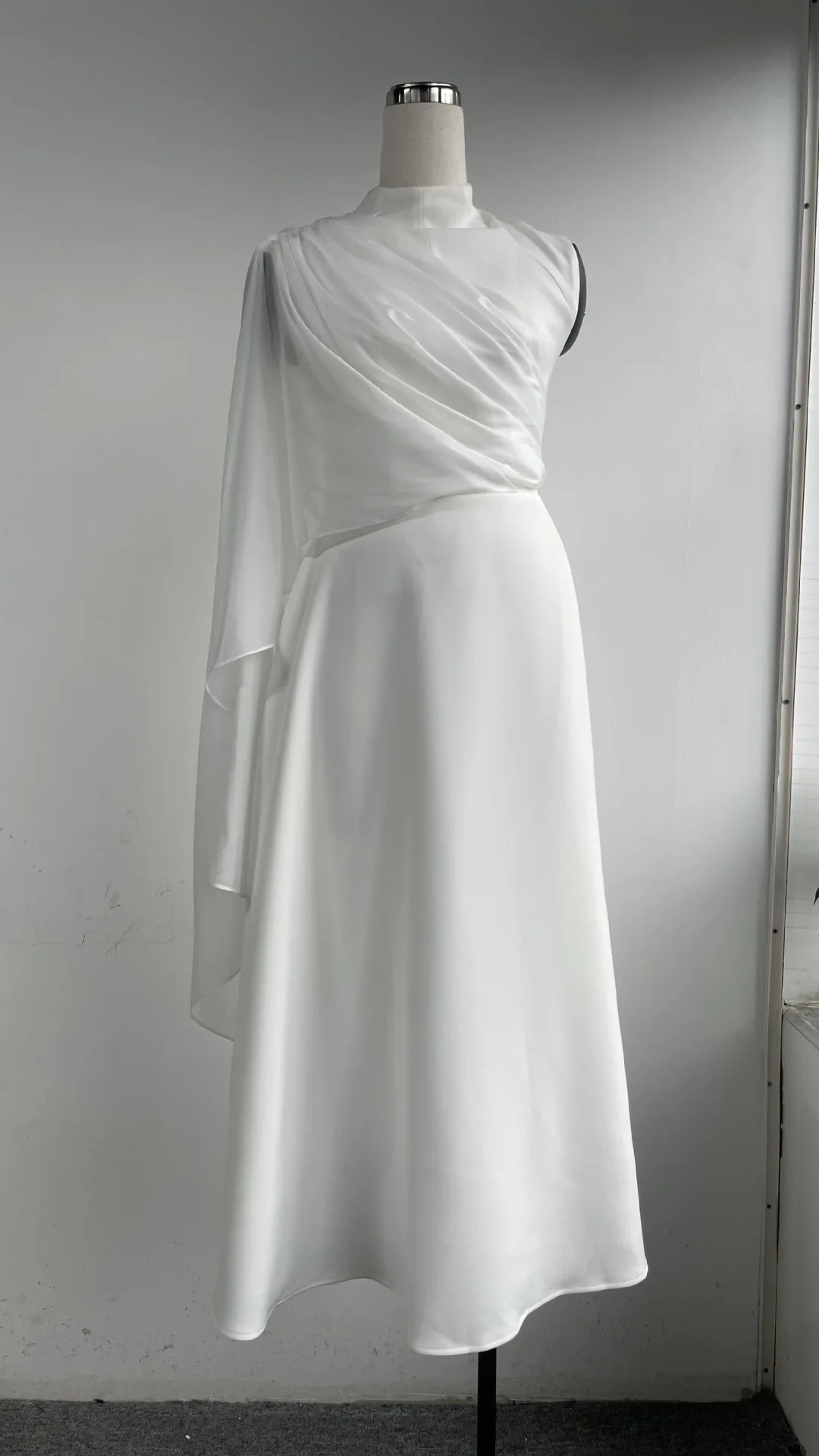 BEWQ Elegancka Sukienka Damska Moda Dekolt O-neck Patchwork Bez Rękawów Jednolity Kolor Wysoki Stan Sukienka Wieczorowa na Imprezę Jesień 2025 Nowość