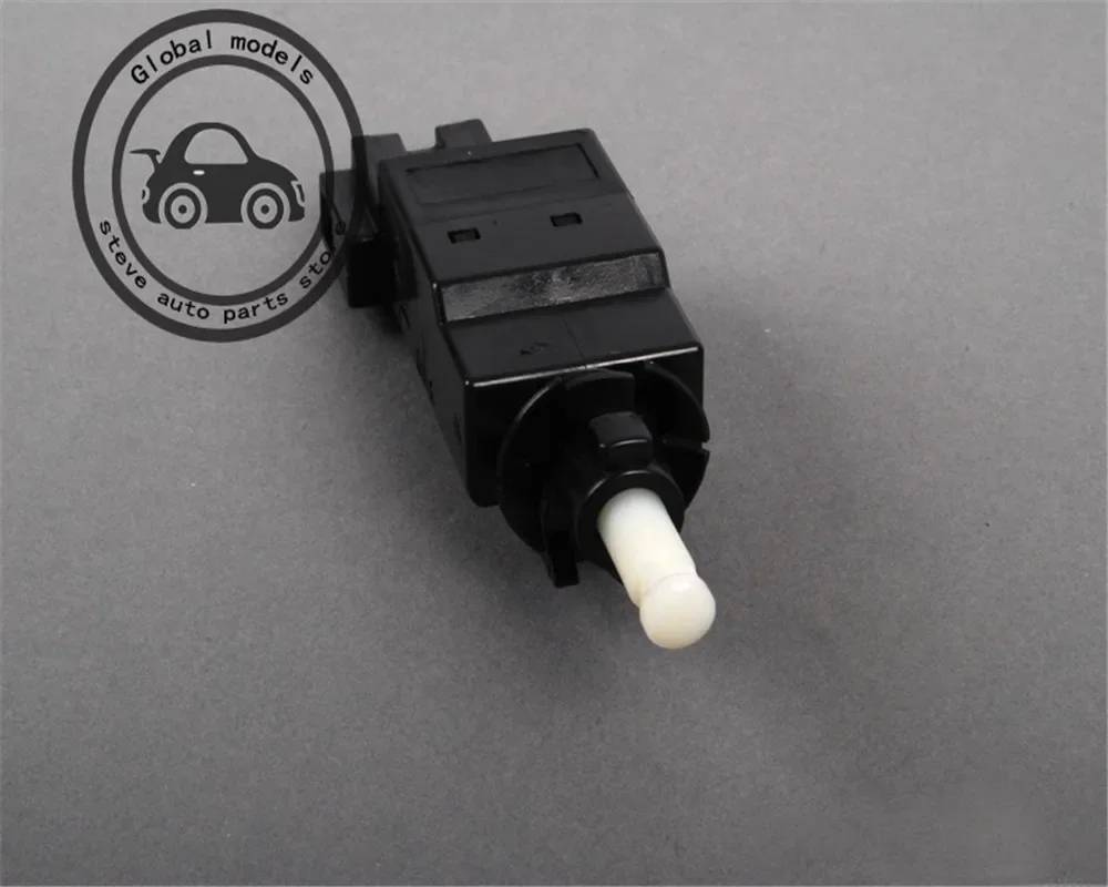 Brake Lamp Switch for Mercedes Benz W219 CLS280 CLS300 CLS320 CLS350 CLS500 CLS550 CLS55 CLS63