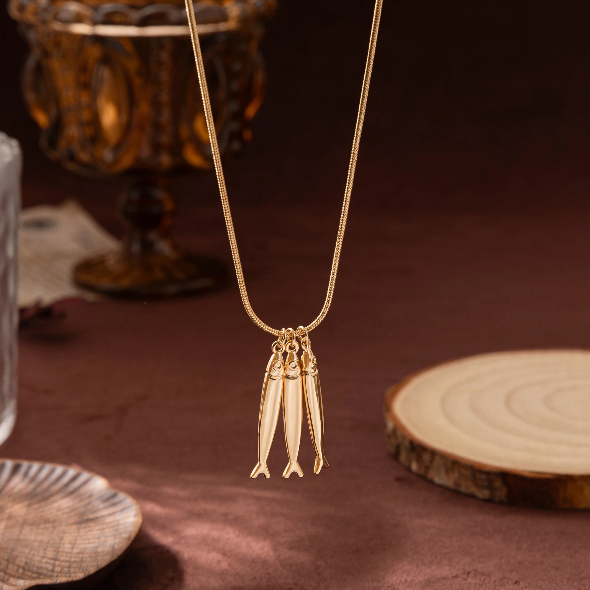 

18K Gold Plated Triple Fish Pendant Necklace | Minimalist Ocean Theme Copper Chain Jewelry for Women