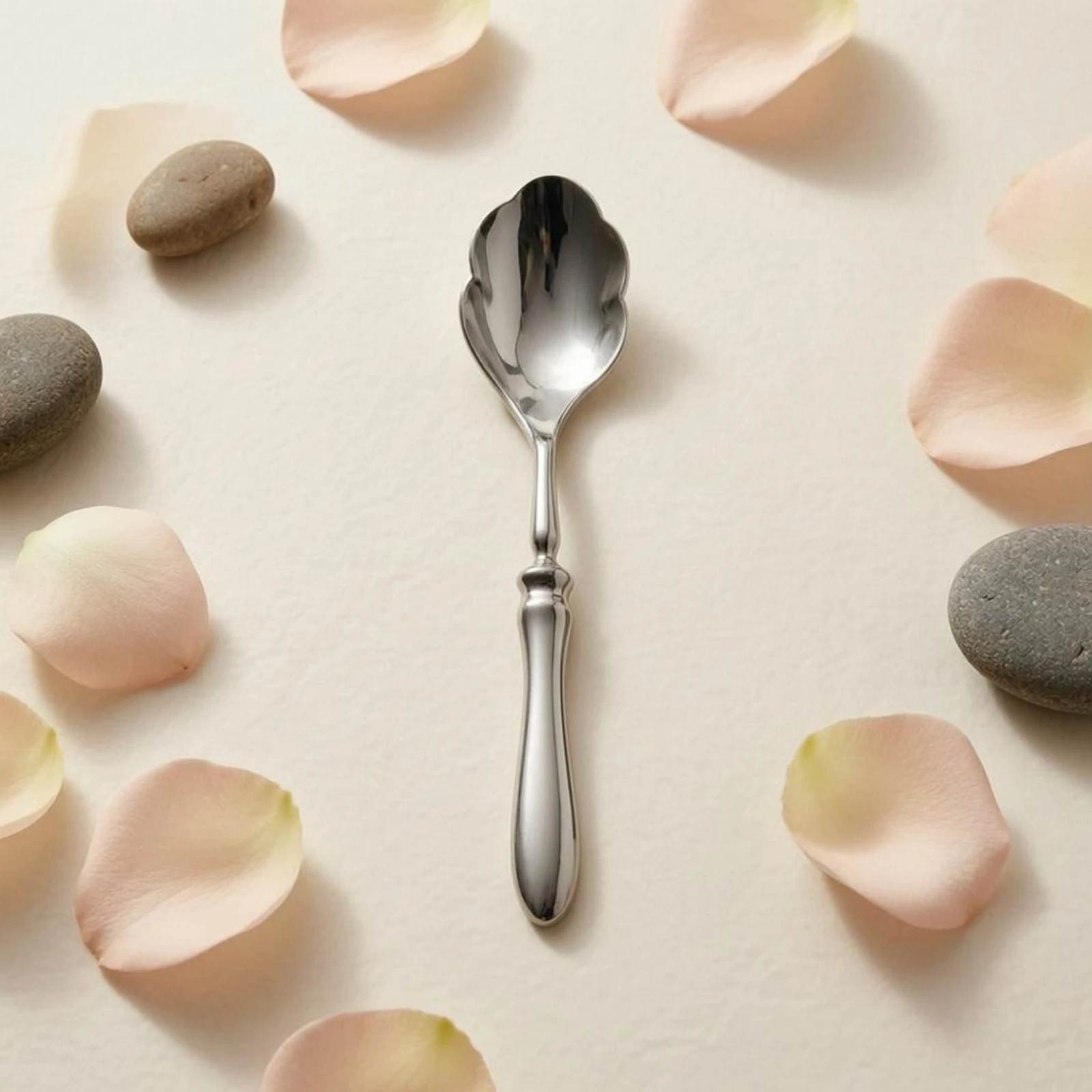Scalloped Soup Spoon Decorative Handle Shell-Shaped Spoon Tableware Corrosion Resistant Lightweight - view 2