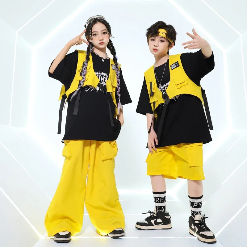 T-shirt per ragazzi Hip Hop Pantaloncini cargo gialli lucidi Top per ragazze Cool Streetwear Pantaloni da ballo di strada per bambini Costumi Abbigliamento jazz per bambini