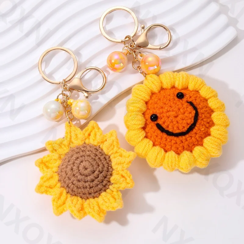 Cute Hand Knitted Sunflower Beads Keychain Smile Flower Key Ring For Women Men Friendship Gift Handmade Bag Decoration Jewelry