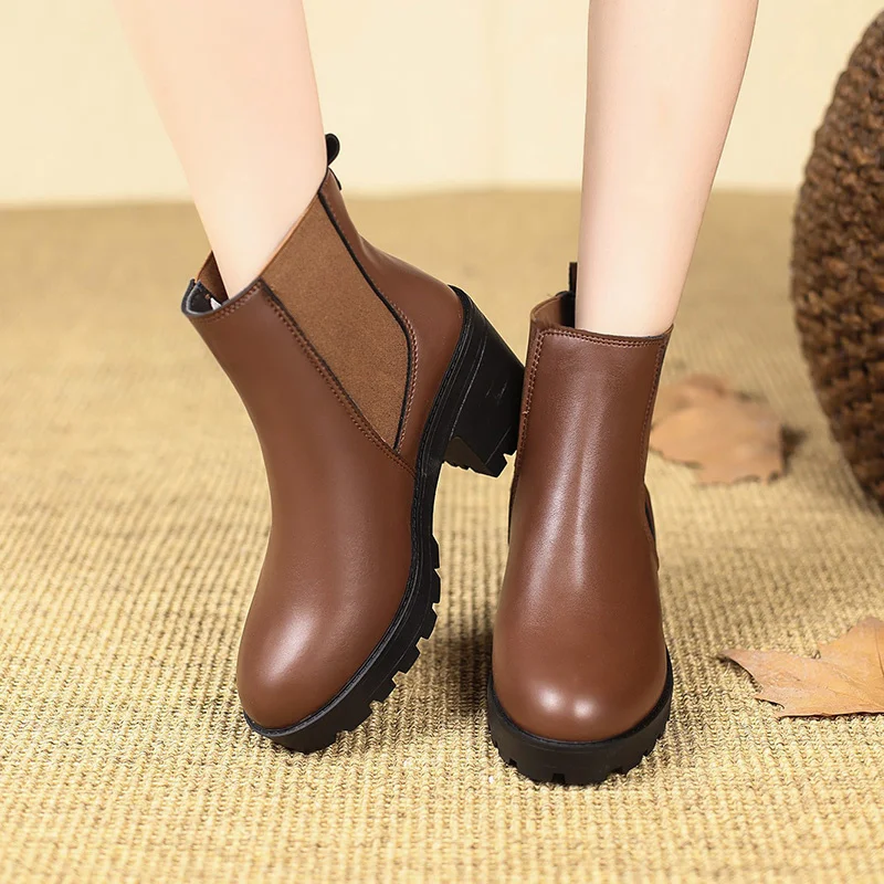 2024 Fashionable Comfortable Round Toe High Heels Casual Thick Heel Short Solid Color 2024 New Autumn Winter Women\'s Boots