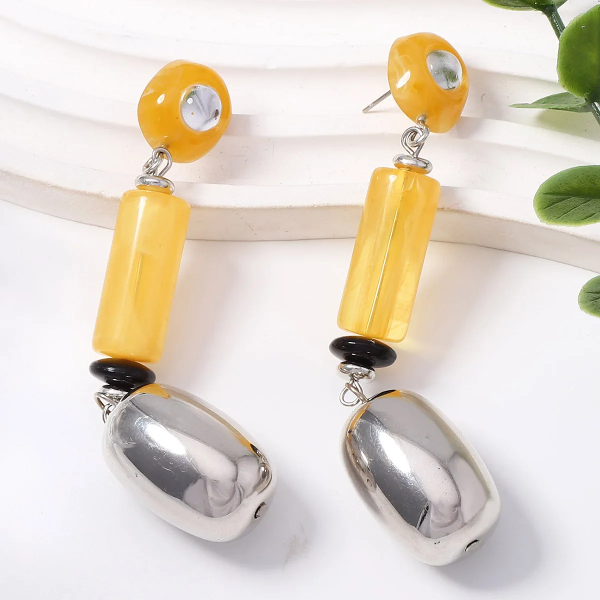 Vintage Harz-Ohrringe mit langen Anhängern für Damen, Perlenbesetzte Tropfenohrringe, Bohemian-Statement-Schmuck, Geschenke für Feiertage und Partys – Detail 4