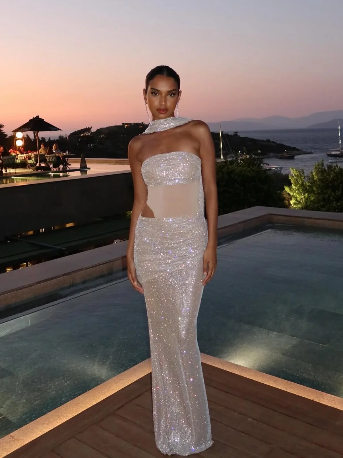 VC Luxe sprankelende kristallen mesh-avondjurken voor dames – strapless bodycon maxi-jurk met gedrapeerde sjaal formele gala-outfit