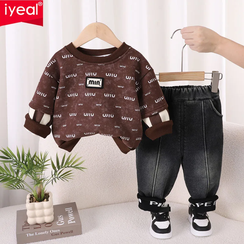 

IYEAL 2025 зимний новый флисовый свитшот с надписью для маленьких мальчиков, комплект из двух предметов, повседневный комплект с длинными рукавами для малышей 1-5 лет