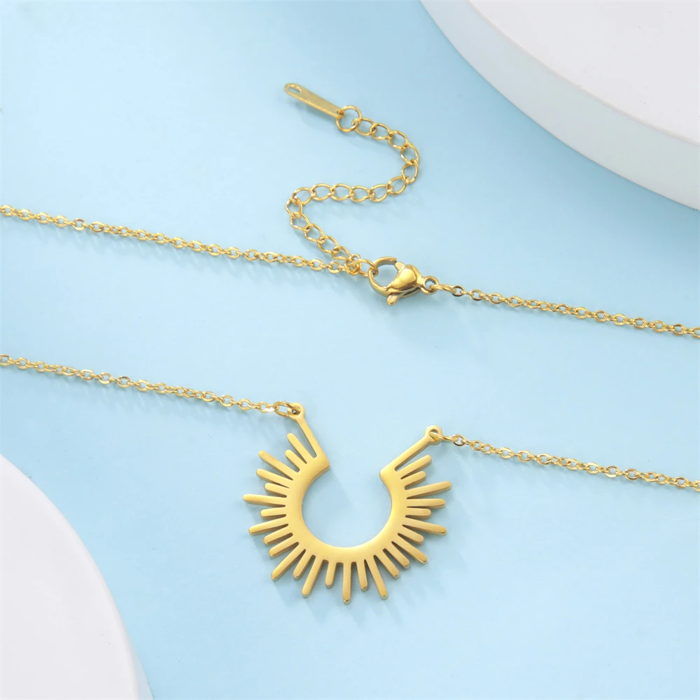 Cazador Rays of Sun Pendant Necklace for Women Half Circle Spiked Chocker Stainless Steel Jewelry Birthday Gift Wholesale 2024