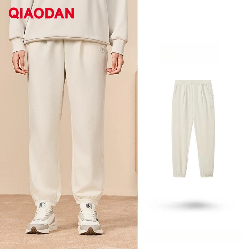 QIAODAN カジュアルパンツ女性 2025 秋のファッションルーズ通勤ニット通気性ストレートスウェットパンツスポーツパンツ XKL32231332A