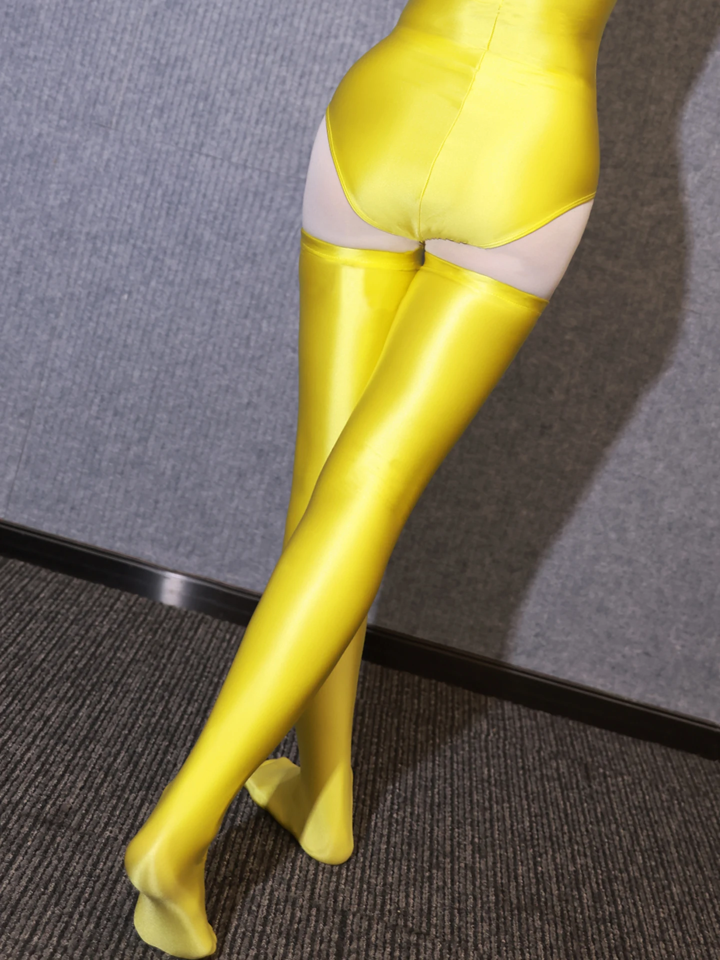 섹시한 광택 실키 여성용 오버 니 삭스 일본식 허벅지 높이 스타킹 솔리드 샤이니 스무스 엘라스틱 스포츠 레깅스