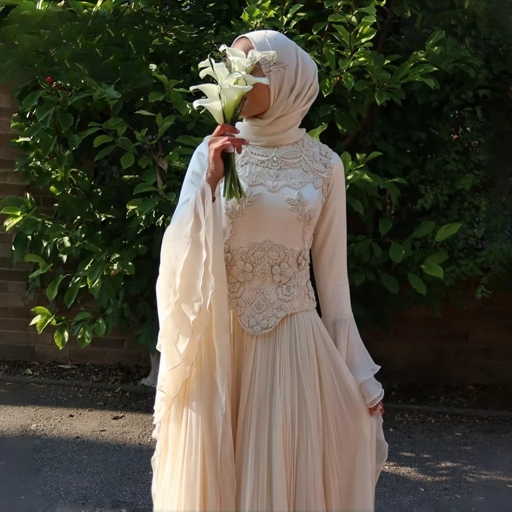Customized Woman Islamic Modest Bridal Gown Muslim Ivory Wedding Dress Hijab Beaded Lace Chiffon Flare Sleeve Pleated Skirt