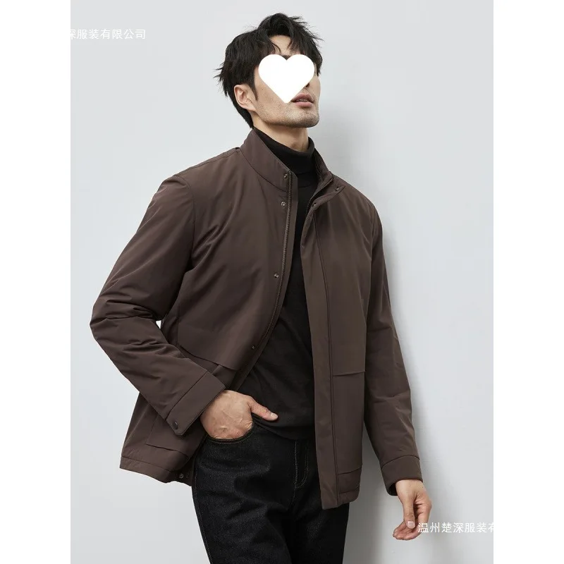 

Новые модные осенне-зимние мужские темно-коричневые однотонные повседневные модные простые базовые стеганые пальто с воротником-стойкой и длинными рукавами мужские
