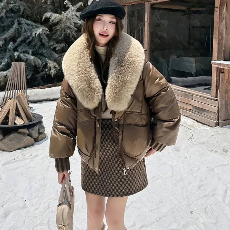 Piumino in cotone da donna di nuova moda 2025 Giacca invernale in cotone caldo Donna Coreana staccabile con cappuccio Collo in pelliccia Parker Capispalla