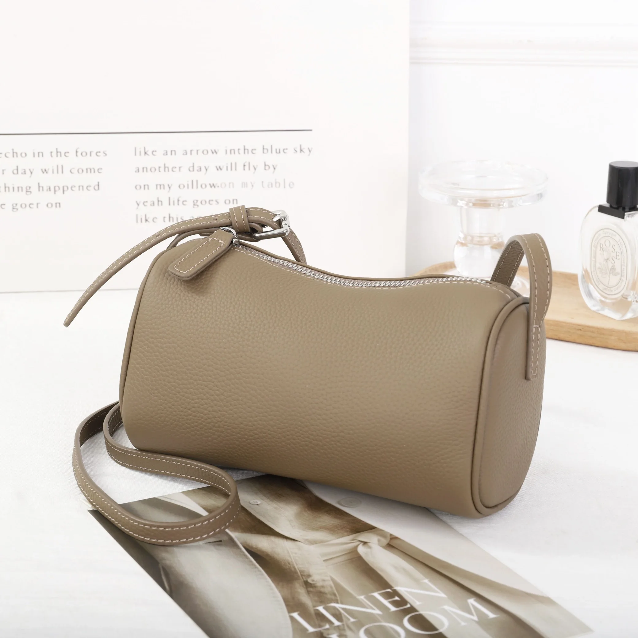 

Genuine Grade Leather Women's Small Barrel-shaped Handbag Luxury Deisgner Brand Cowhide Female Shoulder Crossbody Bag for Woman