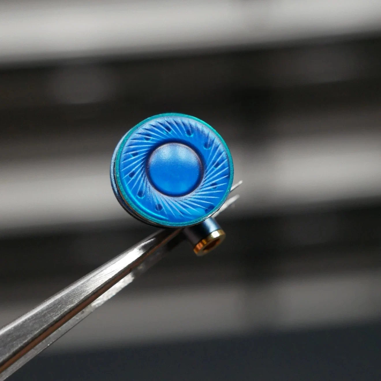 Neuer 300Ω HiFi-Ohrhörer mit hoher Impedanz, austauschbares MMCX-Kabel, 3,5 mm/4,4 mm symmetrischer Metallstecker – Detail 2