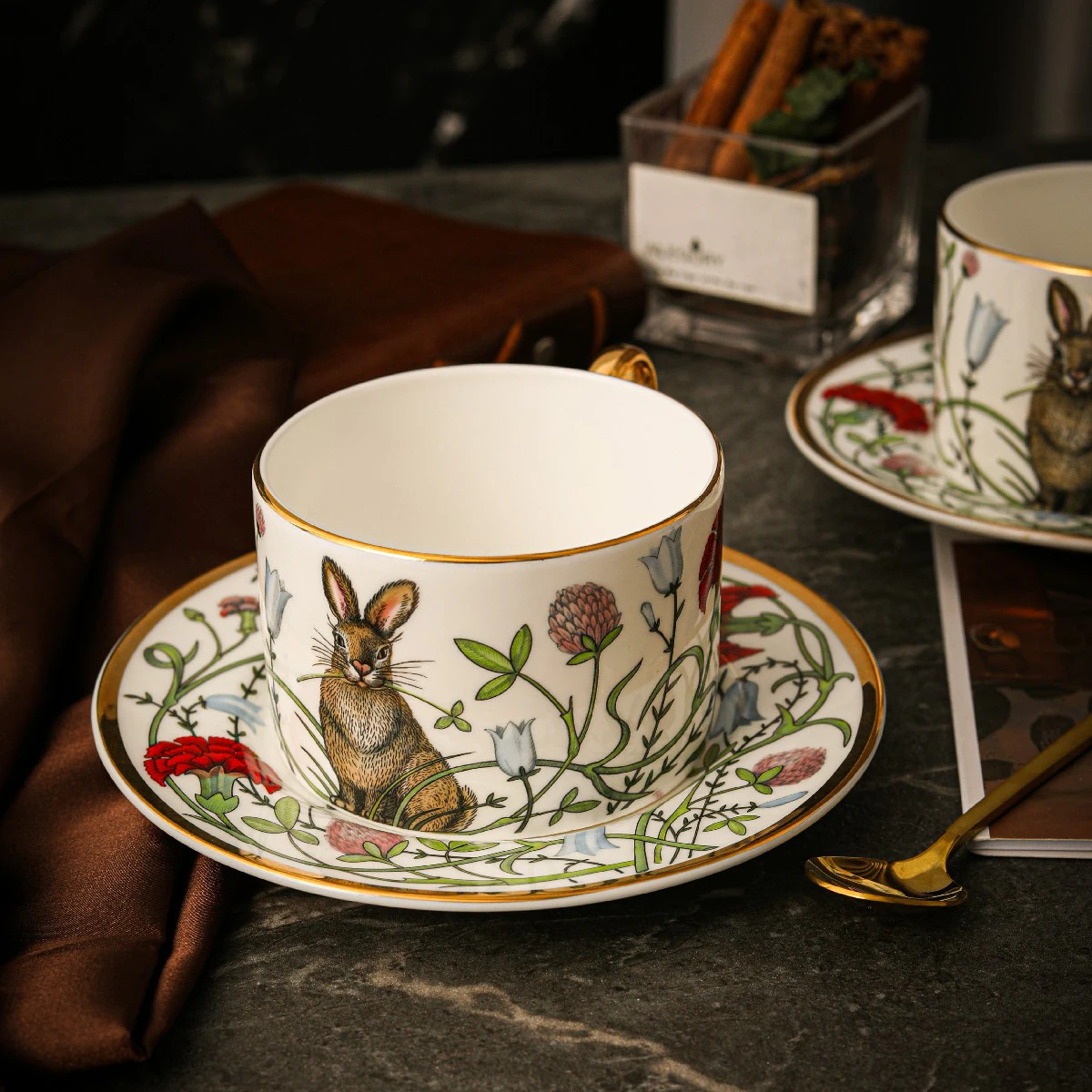 Russian Royal Porcelain Lomonosov Cartoon Rabbit Gold Plated Bone China Coffee Cup and Saucer Gift Box Gift Coffee Cup Set