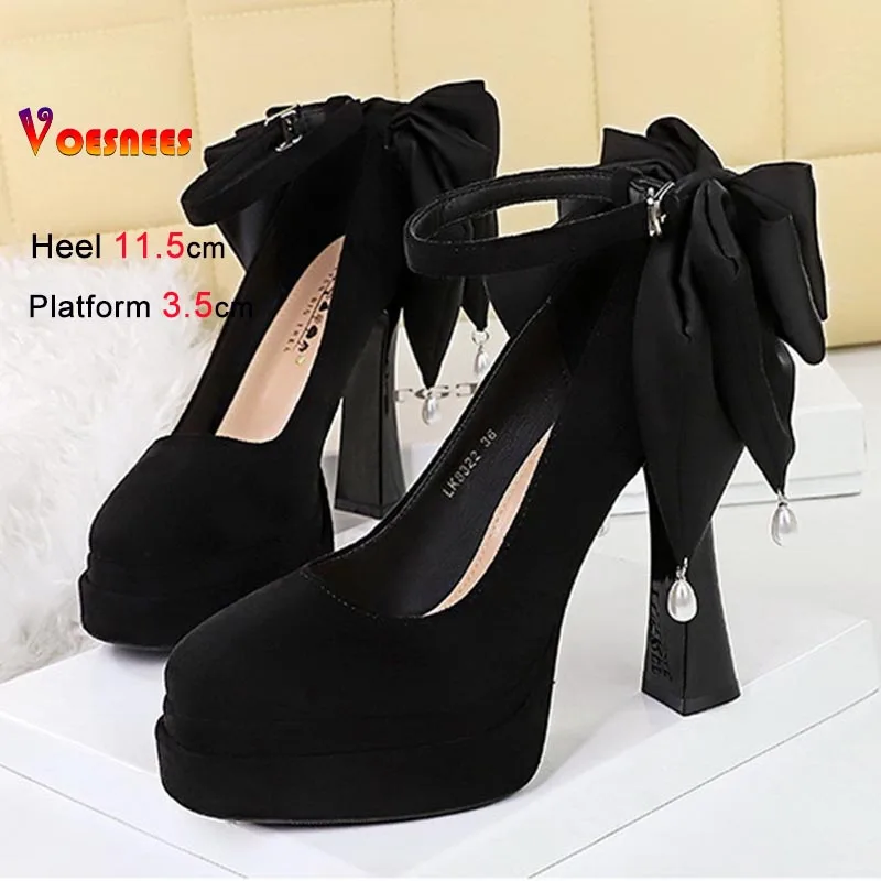 

Новые модные женские туфли-лодочки, черные замшевые туфли на очень высоком каблуке 11,5 см, одно слово, ремешок с бантом и жемчугом, одинарные туфли с неглубоким ртом