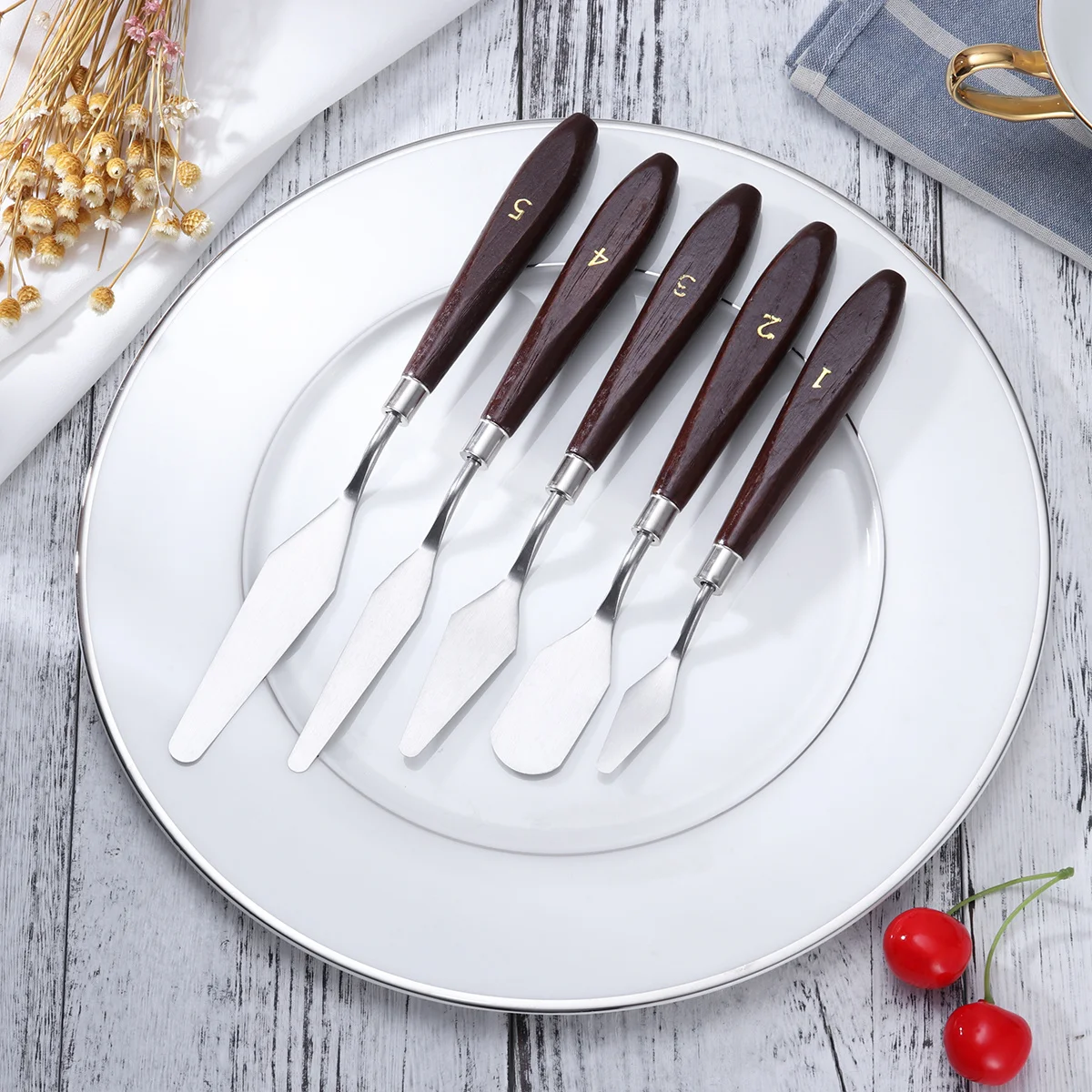 

5Pcs Stainless Steel Oil Painting Knives Wood Handle Palette Knives Set Durable Metal Spatulas for Mixing Color Painting