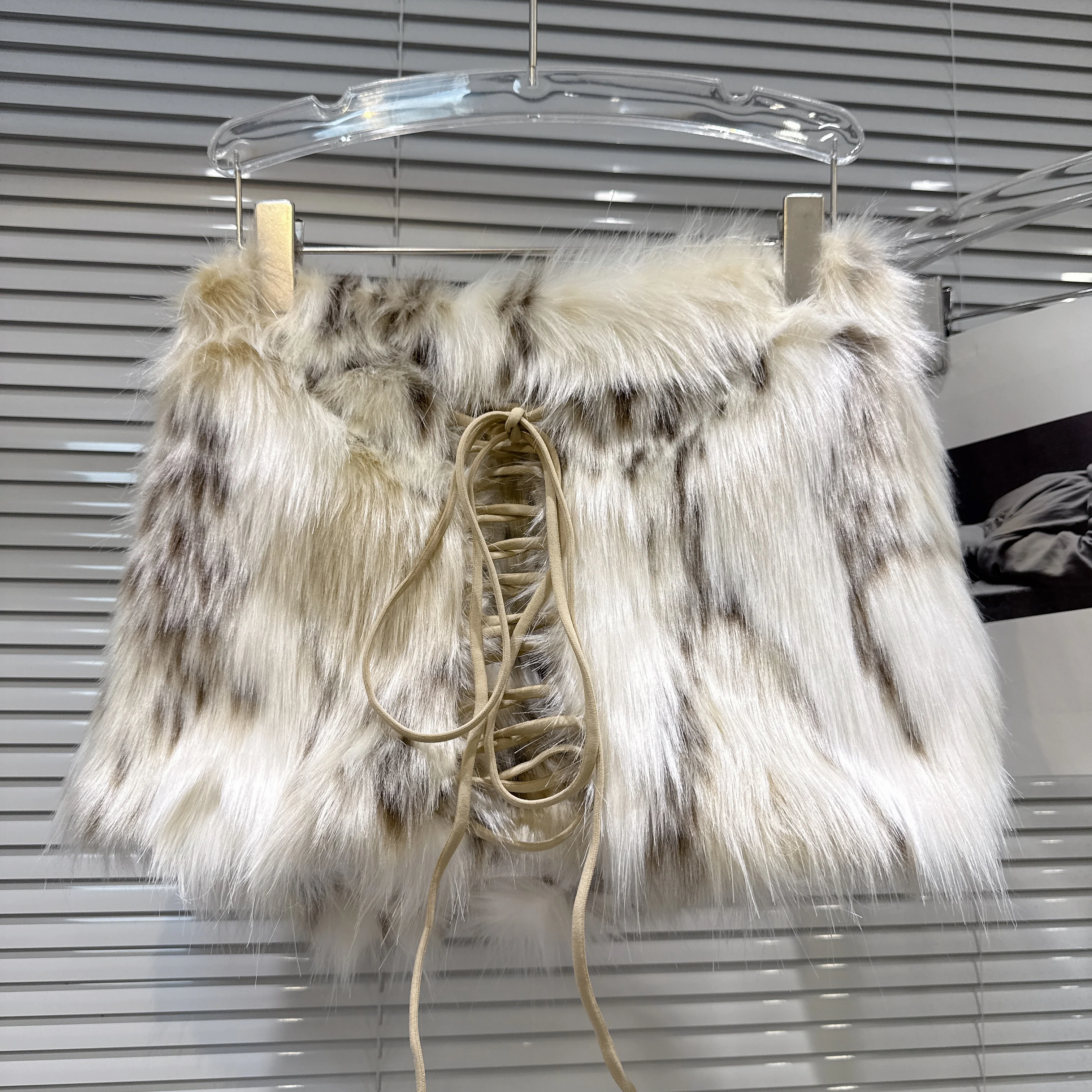 2025 شتاء جديد عصري فتاة ساخنة الدانتيل متابعة ليوبارد طباعة صديقة للبيئة فو الفراء تنورة قصيرة للنساء الفراء التنانير #1