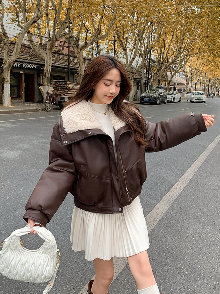 2026 Winter New Thick PU Leather Coat Women Cropped Fluffy Lapel Collar Padded Jacket Female Zip-up Streetwear Cool PU Parkas