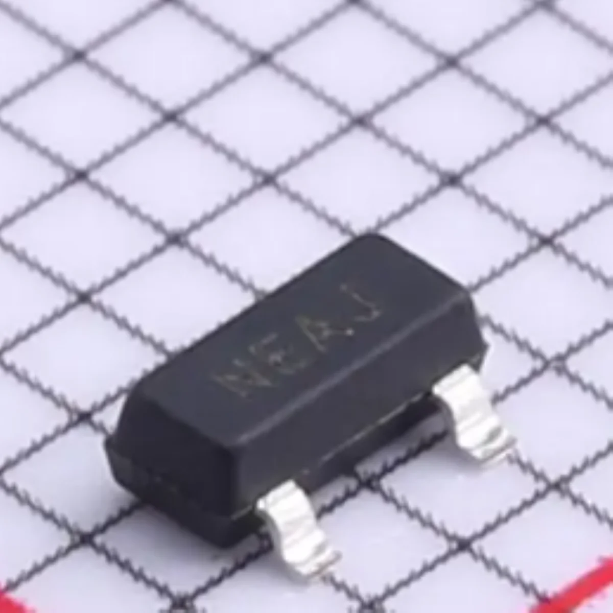 WNM2016A-3/TR Marking NE SOT23-3 TO-236 Original Insulated Gate Field Effect Tube 1 N-channel 20V 4.7A 33mΩ@4.5V 1.4W MOSFETs