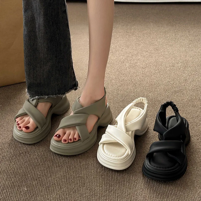 

Women's Summer 2024 Platform Thick Bottom Casual Beach Shoes Roman Style Sandals Fashionable Sensation Suitable for Skirts