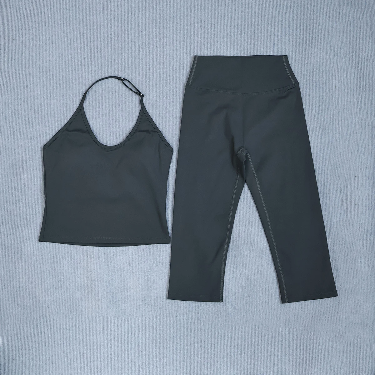 Damen Sommer-Sportset 2-teilig Ärmellose Stoßfeste Weste Capri-Leggings 3/4 Zweiteiliger Fitness-Yoga-Laufanzug für Outdoor-Aktivitäten – Detail 15