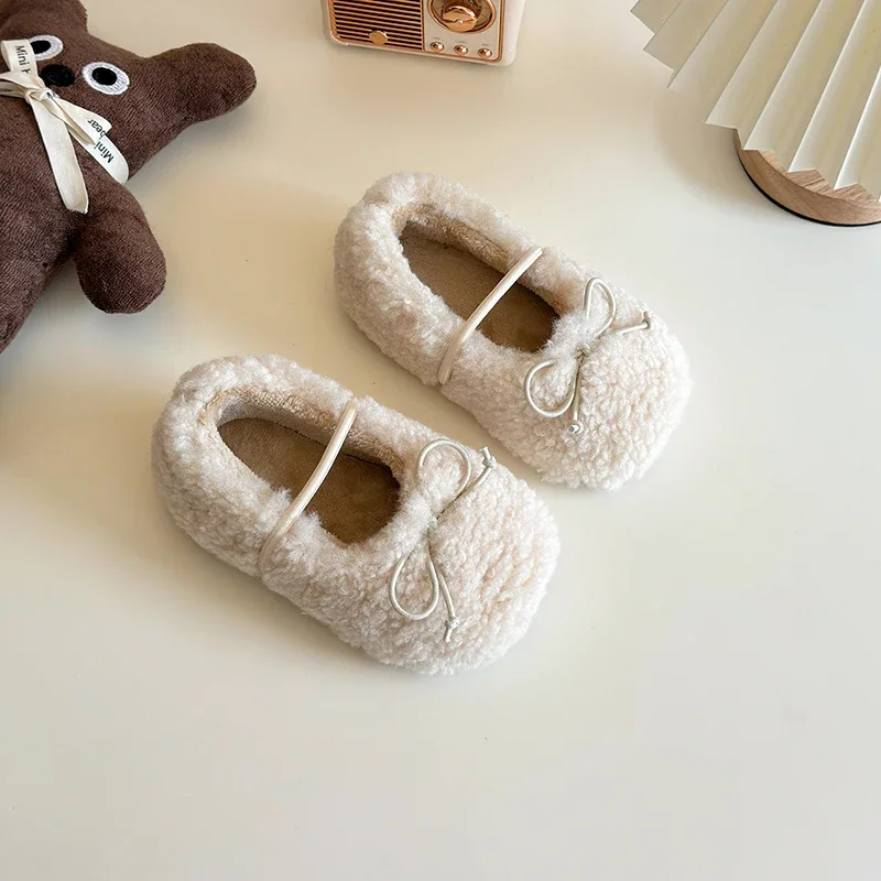 Scarpe singole da ragazza morbide e carine per l'autunno e l'inverno, capelli di agnello a bocca superficiale per bambini e scarpe calde invernali in peluche