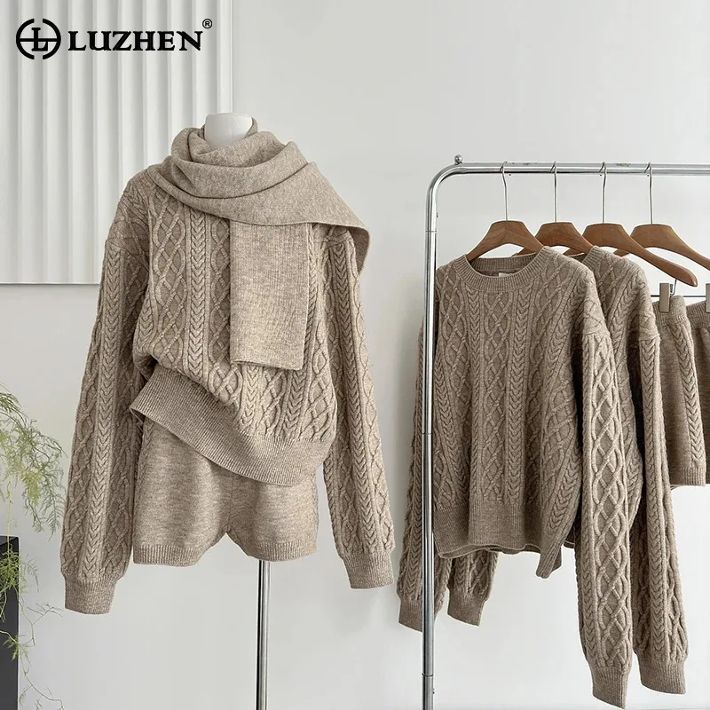 LUZHEN 2024 New Solid Color Wave Pattern Round Neck Knitted Pullover Women's Fashion Casual Shorts Sweater Two-piece Sets AA2671