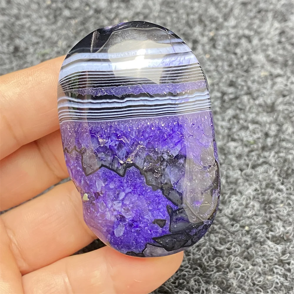 Natural Gemstones Black And Amethyst Agate For Palm Play Hand Polished Purifying Crystal Home Decoration