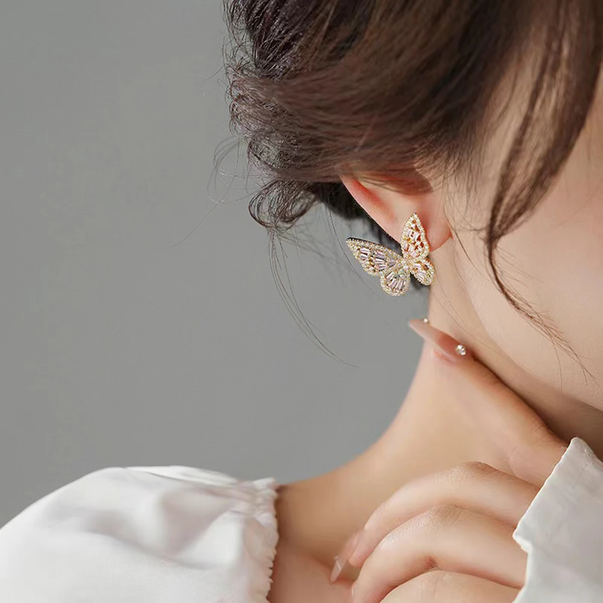 

2024 New Cubic Zirconia Butterfly Temperament Earrings for Woman Office Party Friend Gift Jewelry Accessories