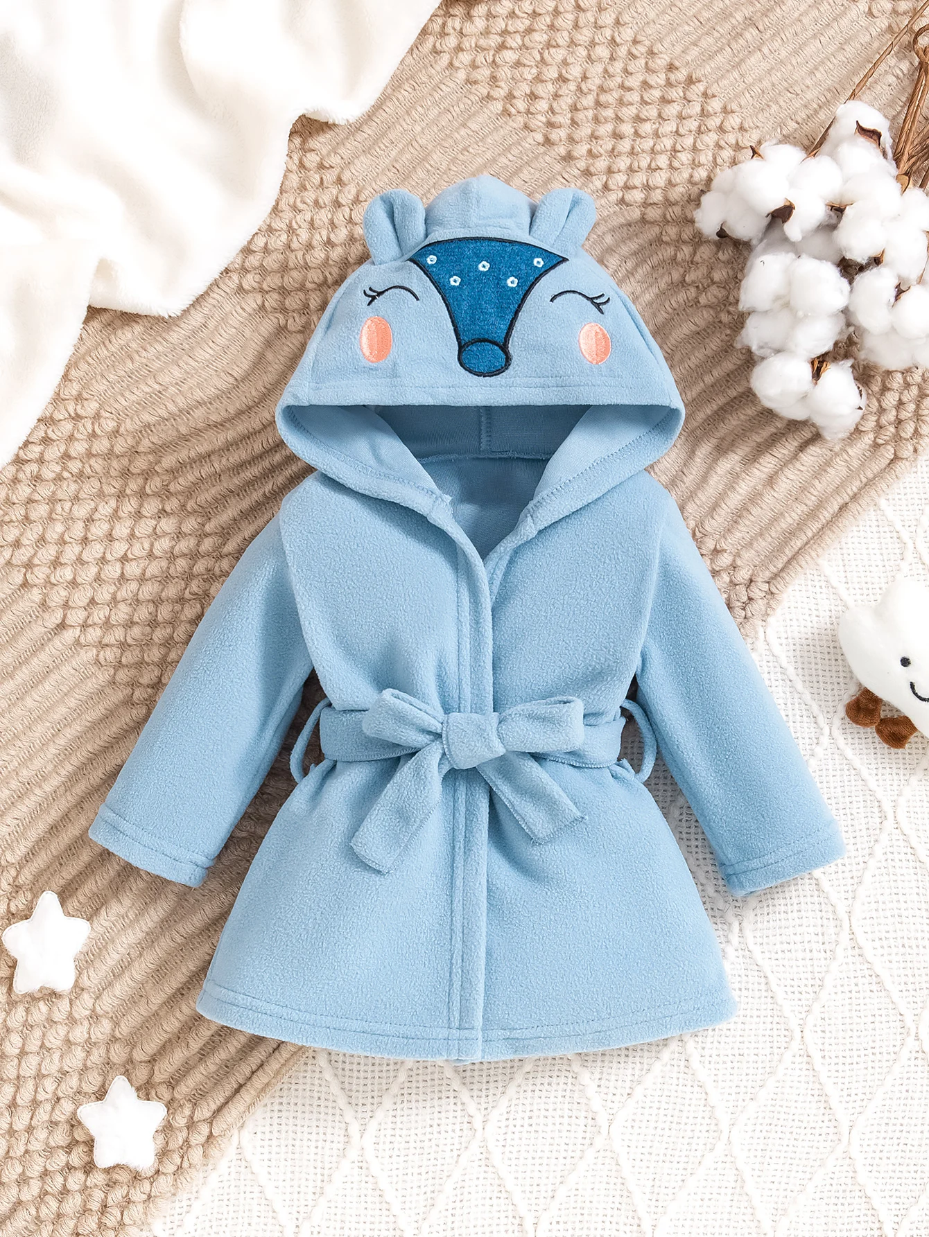 Baby clothes with cute animal patterns and hooded strap design for boys' sleeping gowns