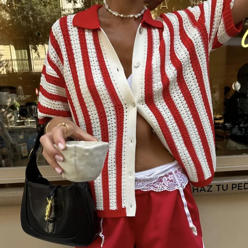 

2024, весна-лето, новая женская трикотажная рубашка, топ в европейском и американском стиле, контрастный дизайн, рубашка с откидным воротником для женщин