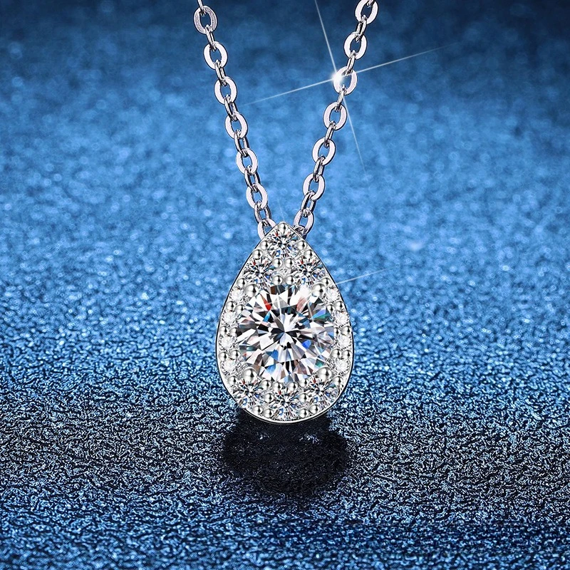 

Hot Selling Mo 1ct Mo Sang Stone Pendant Platinum PT950 18K Gold Necklace with Simple Korean Style Water Drop Collarbone Chain
