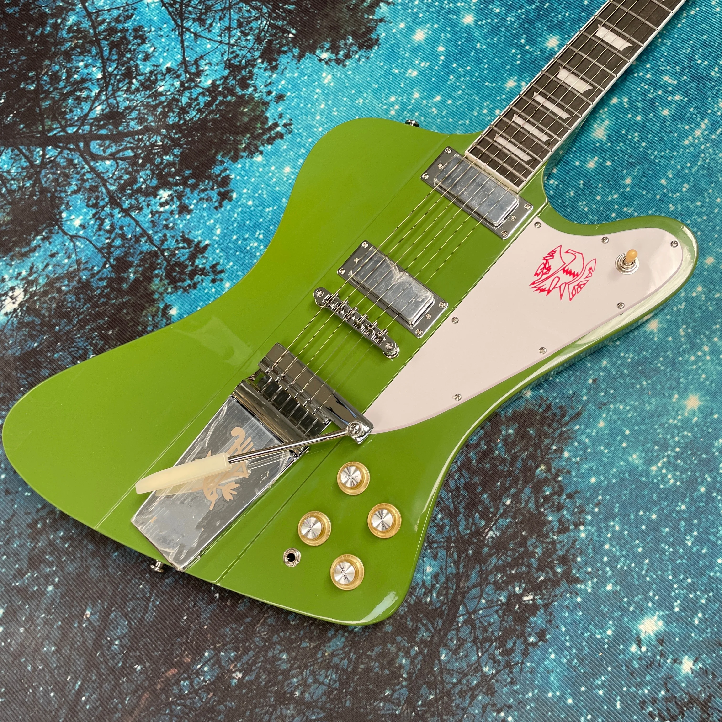 

Vintage 6-string electric guitar, double pickup with large tremolo and rosewood fingerboard guitars, beginner electric guitarra