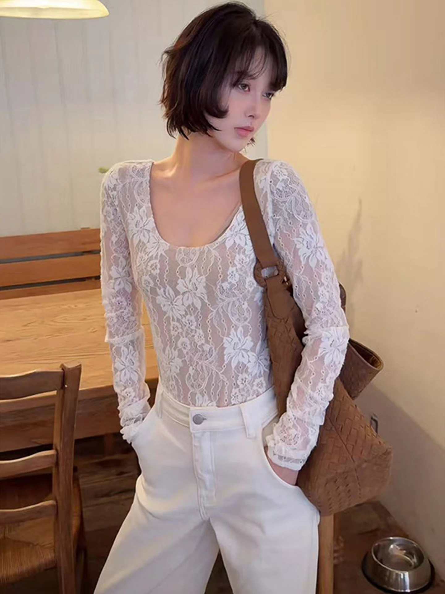 

Spicy Girl Long Sve Fce Lined Lace Embroidery Base irt Women's Winter Slim Fit Fur Inner Wear Layering Onesie Top