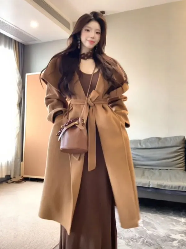 

Retro Feel Woolen Coat Women's Belted Large Collar Outerwear Ele Waist-Cinching Trench Coat for Autumn Season