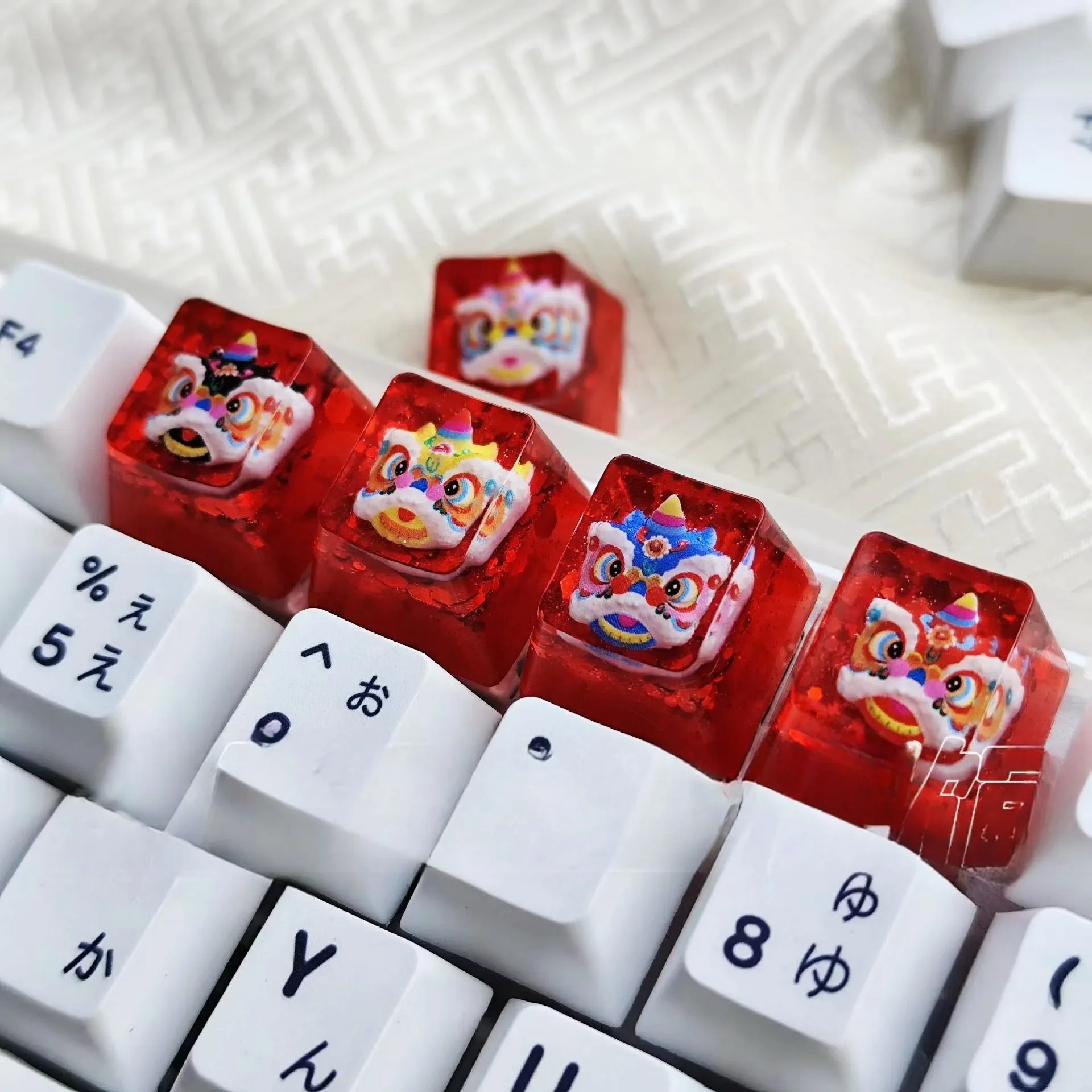 1pcs Chinese Style Cartoon Keycaps Resin Translucent Cute Lion OME Height R4 Keycap MX Switch Game Mechanical Keyboard Keycaps