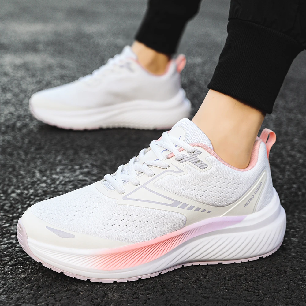 2023 Running Shoes Light Weight Summer Non-Slip Striped Sole Outdoor Jogging Wholesales Mesh Sneakers