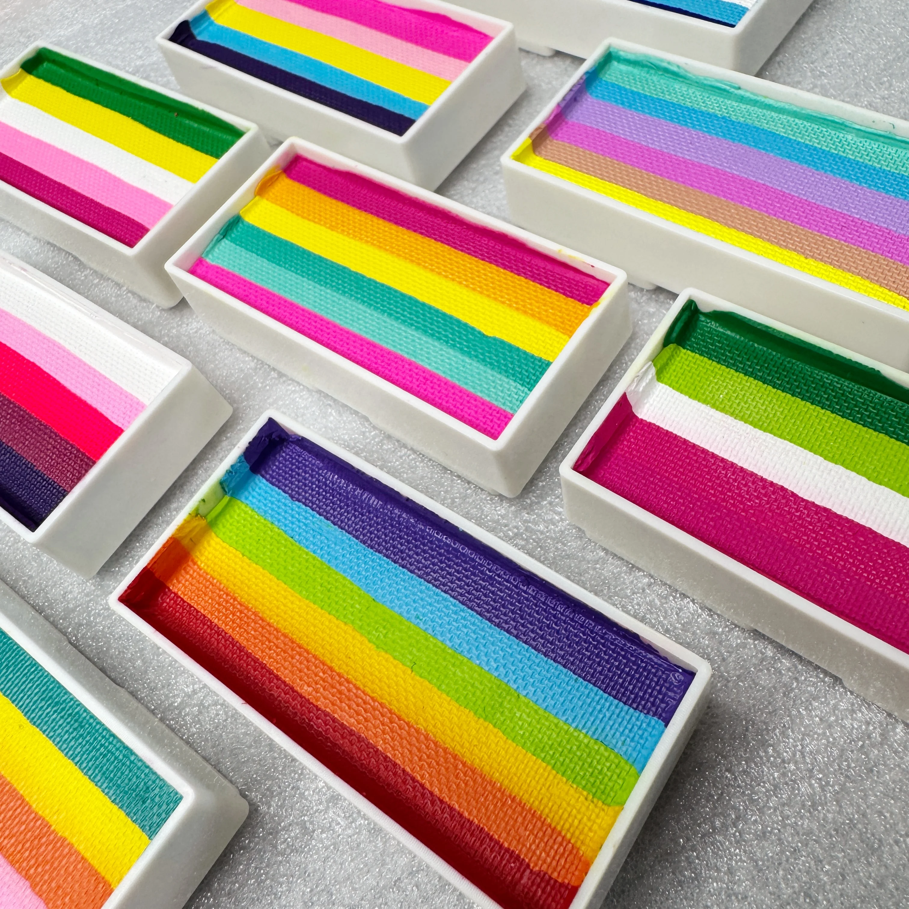 

Water Activated 30g Rainbow Split Cake For Children's Face Painting Halloween Christmas DIY Makeup Friendly Use For Kids