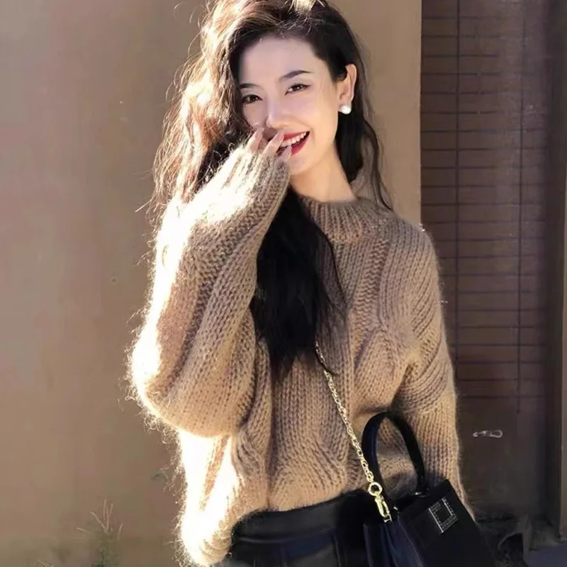 Women Chunky Cable Knit Sweater Fuzzy Mohair Feel Crew Neck Long Sleeve Soft Warm Pullover Khaki Beige Casual Top Autumn Winter