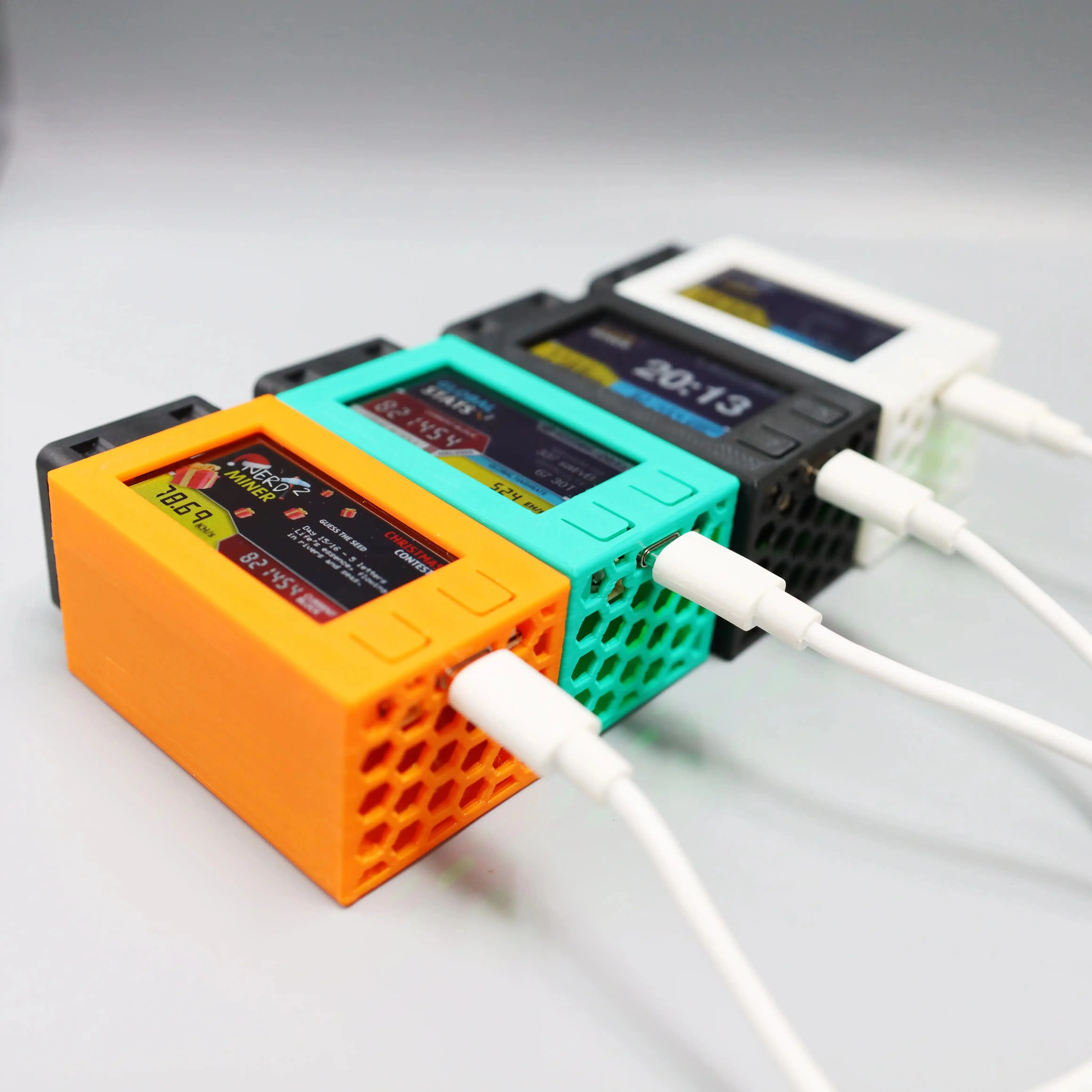 

NerdMiner V2pro 78K/S BTC lotto machine single player Solo mode lottery machine customized with fan