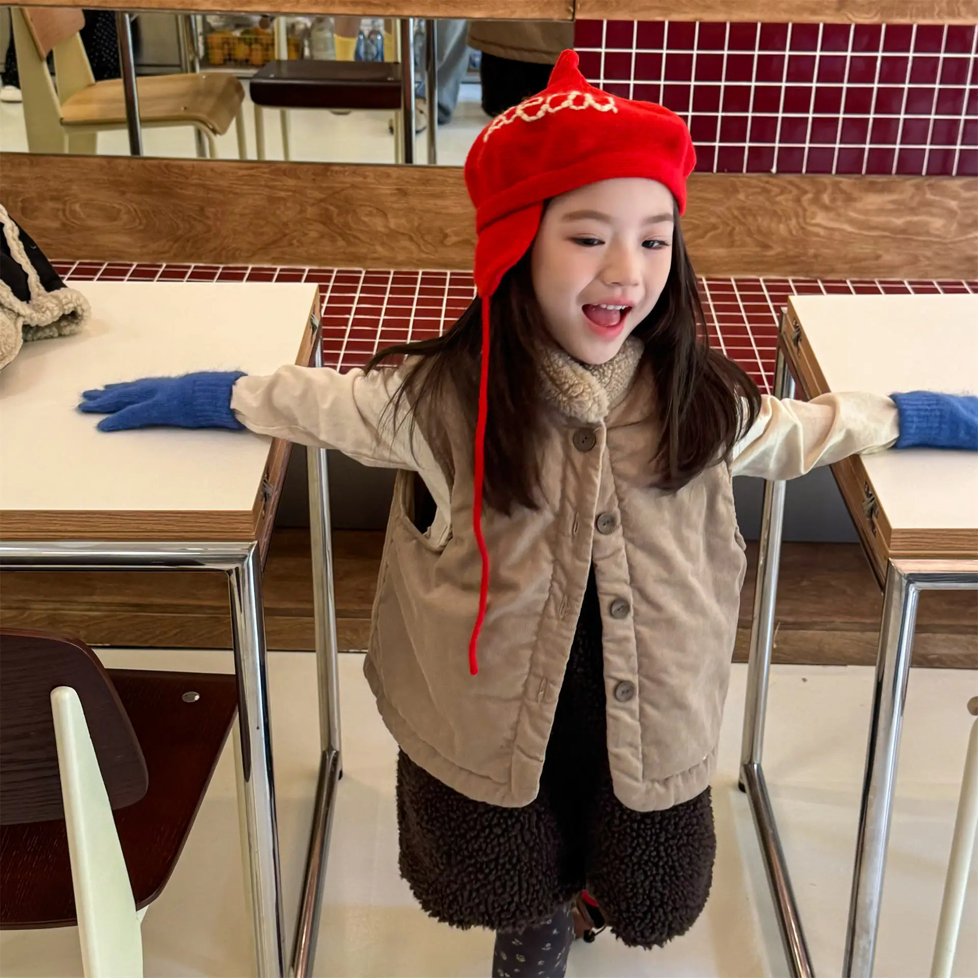 

2025 Winter New Children Warm Vest Girls Sleeveless Coat Plus Velvet Thick Kids Vest Cardigan Boys Casual Jacket Toddler Clothes