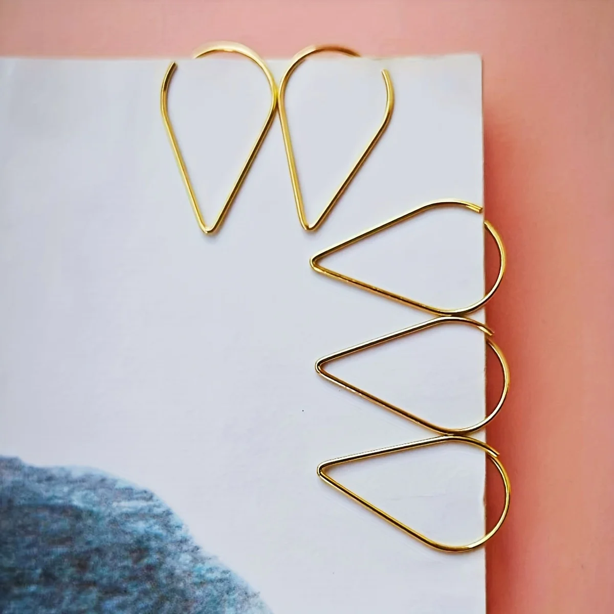 50Pcs Shiny Gold Waterdrop Shaped Metal Paper Clips Kawaii Journaling Office Supplies Desk Decor Christmas Gifts for Best Friend