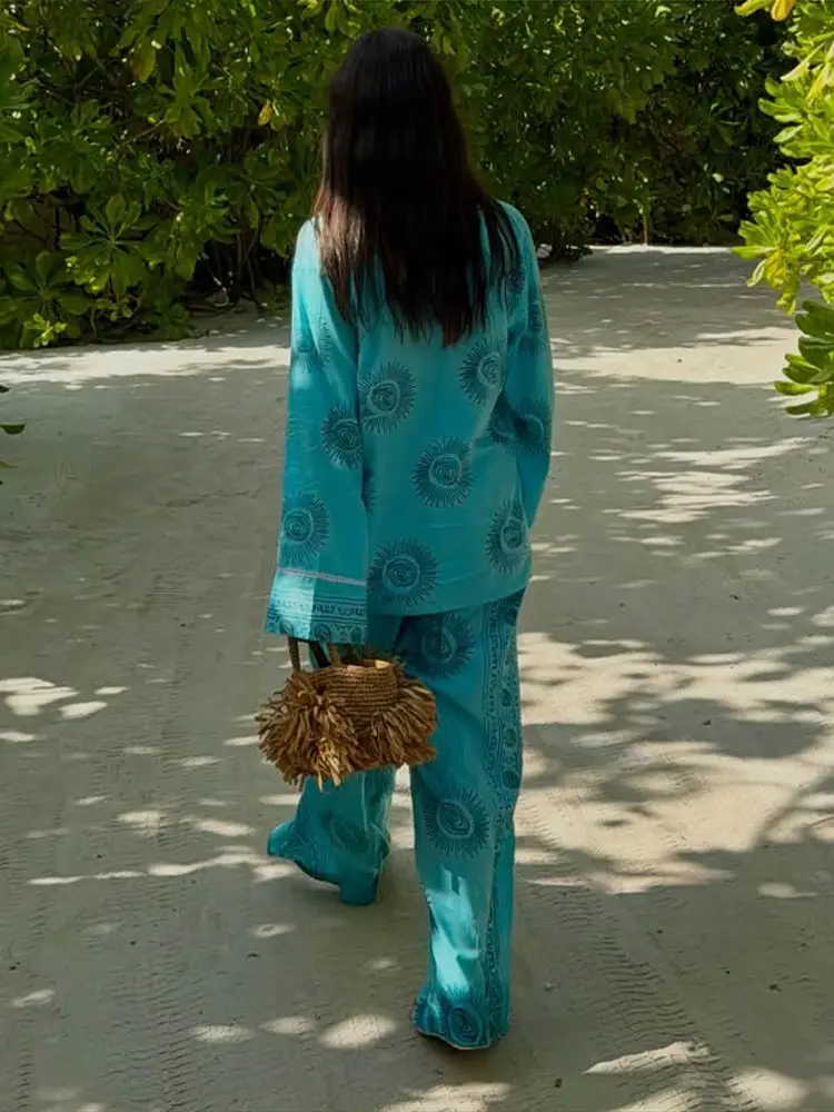 

Fashion Tie-front Crop Top & Wide-leg Pants Casual Women Boho Floral Printed Pants Set 2026 Spring Lady Beach Vacation Outfits